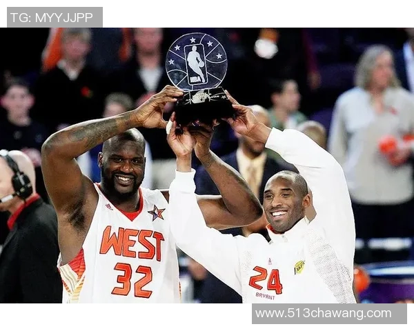 足球星视界:探索全球足坛明星背后的故事与精彩瞬间 足球星视界:探索全球足坛明星背后的故事与精彩瞬间